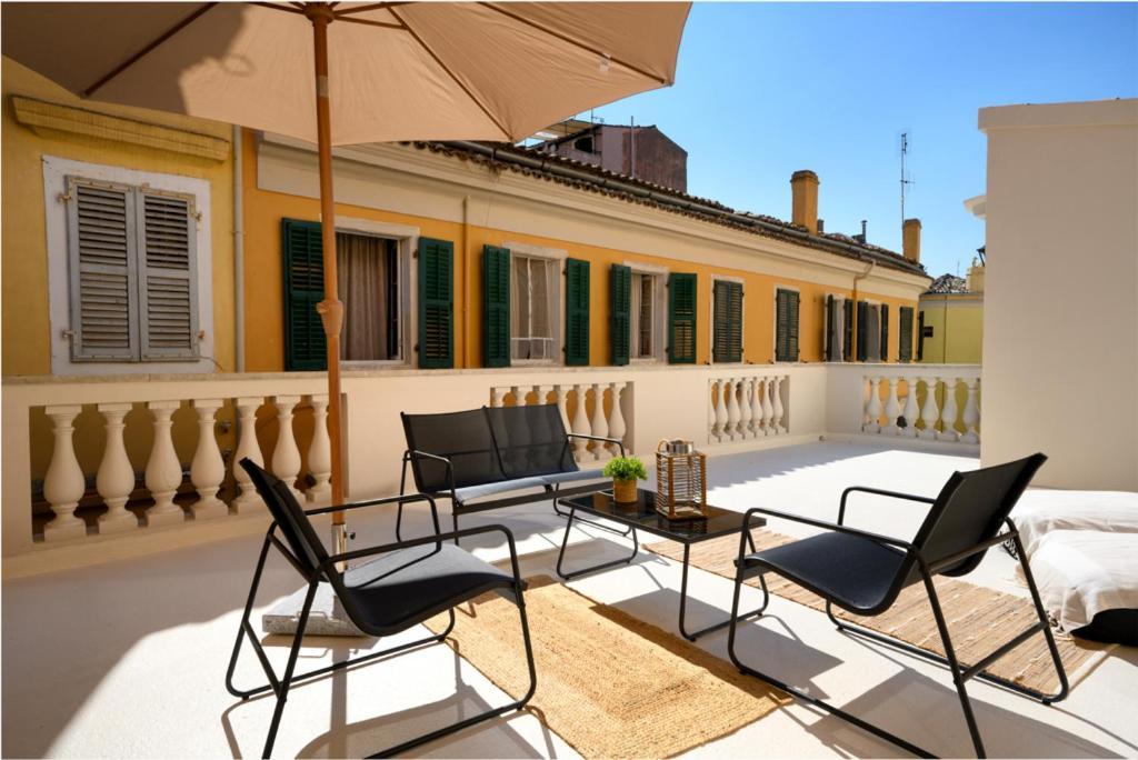 The In Town Apartment - With A Private Terrace Corfu  Buitenkant foto