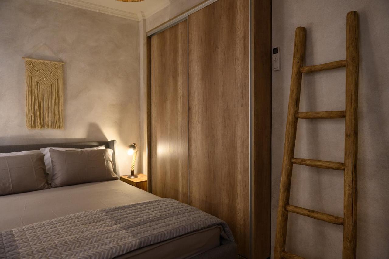 The In Town Apartment - With A Private Terrace Corfu  Buitenkant foto